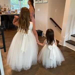 Flower girl tulle dress size 2 ivory color black, ivory bow belts